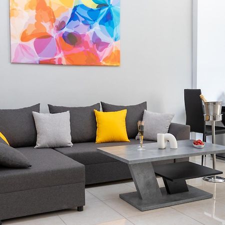 H4 Art Sparta Apartment Extérieur photo